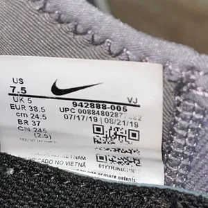Nike Womens Free TR Gunsmoke Low Top Running Tennis Sneaker Shoes Gray White Siz thumbnail 9