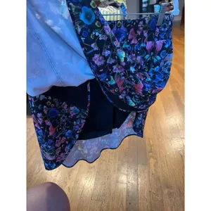 lululemon athletica Hotty‎ Hot High-Rise Skirts in the Flowerscope Black Multi 8 thumbnail 4