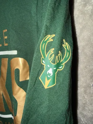 New Era Milwaukee Bucks Women's Green Established Pullover Hoodie Sweatshirt thumbnail 4
