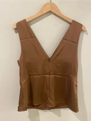 NWT - Petal & Pup Ivy Satin Tank Size Medium thumbnail 6