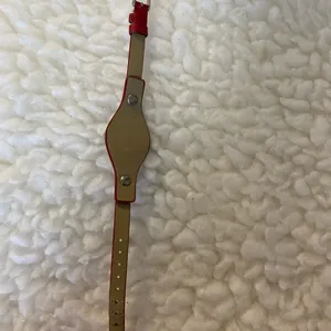 Mudd Analog Wristwatch Metallic Red Buckle Band Round Silver Tone Face. thumbnail 2