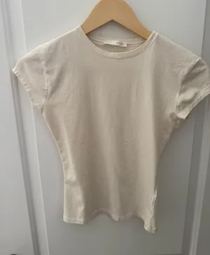 Zara cream t shirt thumbnail 1