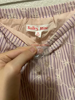 🌸 Bailey Rose Striped Embroidered Lace Mini Skirt M NWOT thumbnail 4
