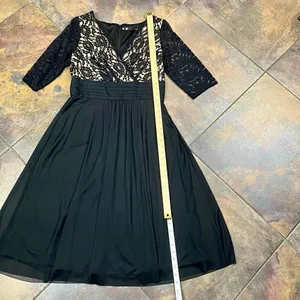 Leslie Fay Black Lace Ruched Waistline Elbow Sleeve Dress 12 thumbnail 6