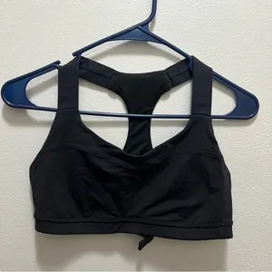Lululemon Run Hook Me Up Bra
Black size‎ 8 thumbnail 5