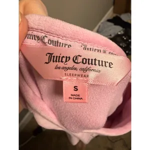 Juicy Couture Pink‎ Velour Rhinestone Logo Long Sleeve Top Y2K thumbnail 7