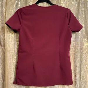 FIGS Casma Three-Pocket Scrub Top Women's Burgundy Maroon XXS thumbnail 2