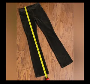 HUE Brown velvet corduroy thick ribbed leggings - Size Small Tall. Gently warn & excellent condition. Velvet corduroy Ribbed black leggings. Real back pockets. Measurements approximately 13” waste not fully stretched out x 9” rise x 42” long x 32” inseam. None smoking home. Priced to sell at as is condition. Don’t like my price make reasonable offer! thumbnail 9