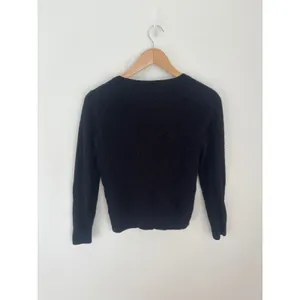 Quince Black‎ 100% Mongolian Cashmere V-Neck Sweater Small thumbnail 4