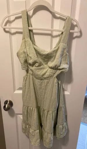 boutique dress thumbnail 2