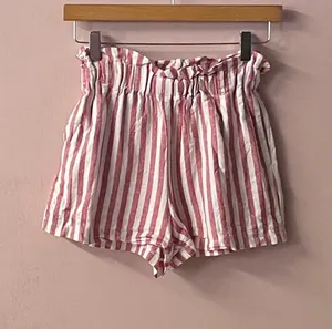 Heart & Hips Linen-Cotton Blend Red Cream Striped High Waist Shorts Size S thumbnail 1