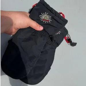 Marmot Women's Black Sz Small Nylon and Leather Ski Snow‎ Mitten Set thumbnail 3