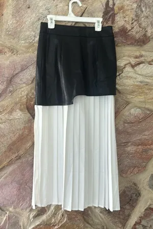 Commense Asymmetric Patchwork Faux Leather Chiffon Pleated Midi Skirt size Xs thumbnail 3