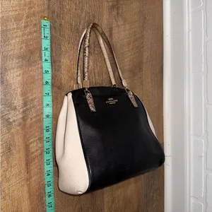 Coach Minetta Snakeskin-Patterned Black and Cream Crossbody Bag thumbnail 16