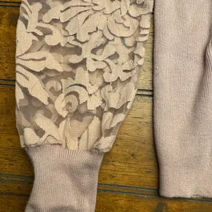 Bellini Womens Lavender Lace Sleeve Sweater Pullover Knit Top Size M‎ thumbnail 4