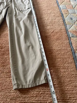 Ann Taylor Loft Women’s Size 4 Beige Convertible Roll-Up Capri Pants thumbnail 4
