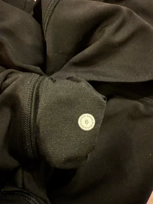 Lululemon Leggings Crop Black 6 Women’s thumbnail 3