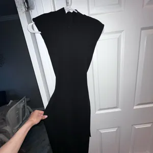 Pretty Little Thing Dress Shape Black Padded Shoulder Midi Size 0 Women PLT thumbnail 4