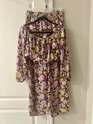 Le Lis Retro Floral Off-Shoulder Crop Top & Wide Leg Pants Two-Piece Set thumbnail 4