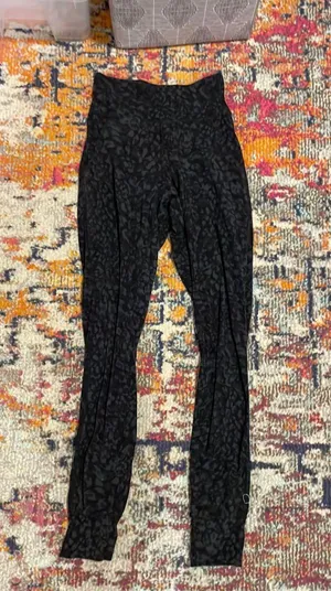 Lululemon Align Joggers thumbnail 1
