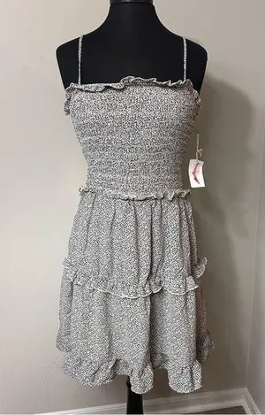 NWT Jessica Simpson Smocked Dress in Size Large thumbnail 1