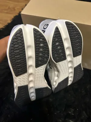 ON CLOUDSURFER Next Wide gray athletic training running shoes sneakers women’s 9 new thumbnail 5
