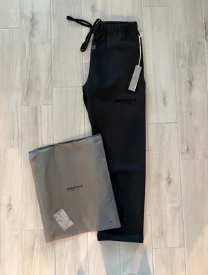 Essentials Small Black Fear of God sweatpants thumbnail 4