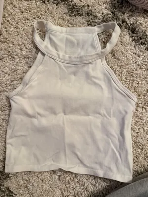 Aura white tank thumbnail 1