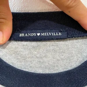 Brandy Melville New York Graphic Baby Tee Gray Ringer Crop Top One Size thumbnail 5