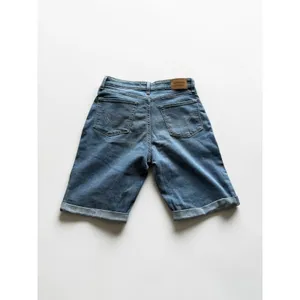 Signature by Levi Strauss Womens Bermuda Shorts‎ Medium Wash Denim Size 8 W29 thumbnail 2