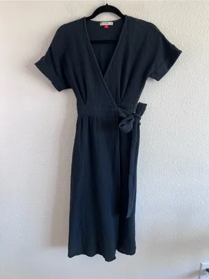 Marine Layer Women's Valencia Wrap Dress Black Midi Cotton Gauze thumbnail 2