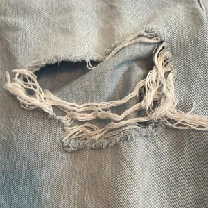 American Eagle mom jeans thumbnail 3