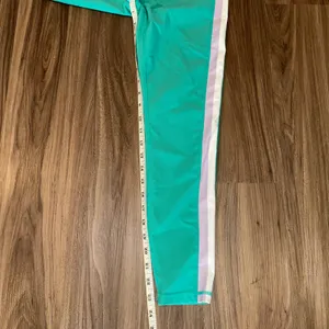 WILO‎ Teal Green Athletic Leggings Women's Size L Colorblock Side Stripe thumbnail 6