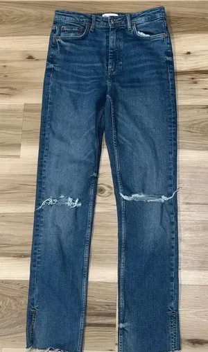 Zara Raw Hem Straight Leg Jeans Women’s 6 thumbnail 1