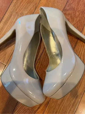 G by GUESS Winna Nude Patent Platform Heels Pumps | Size 6 Like New thumbnail 6