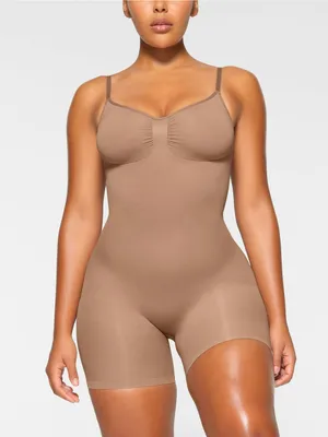 Skims MID THIGH BODYSUIT seamless sculpt small thumbnail 1