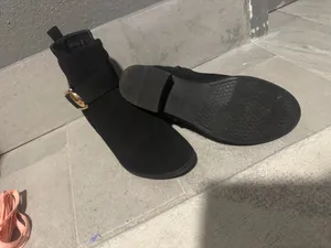 Black ankle boots Size 9 thumbnail 3