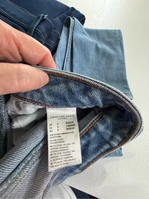 Adorable American Eagle Mom Jeans thumbnail 7