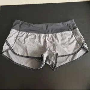 Lululemon Run: Speed Short *4-way Stretch Grey Heathered Slate Deep Coal Gym 8 thumbnail 2
