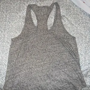 Victoria’s Secret PINK heather grey gym tank top size L thumbnail 2