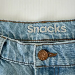 MOTHER Snacks High Waisted Twizzy Skimp Jeans Just a Nibble, 28 thumbnail 8