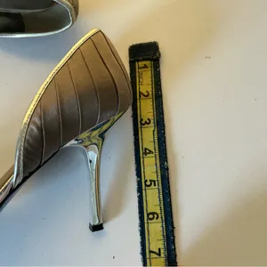 Elegant Women's Open thumbnail 8