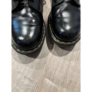 Dr. Martens 1460 W Black Smooth Leather 8-Eye Lace Up Combat Boots Womens 8‎ thumbnail 2