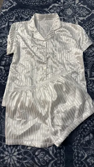 White Satin Pajama Set SHEIN thumbnail 1