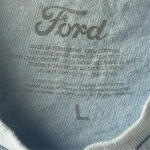 Vintage '94 Ford Bronco Built Wild Graphic T-Shirt Women’s Cropped L‎ Blue thumbnail 5