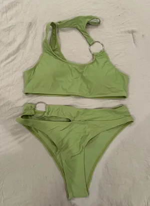 SHEIN Light Green One-Shoulder Ring-Accent Bikini Set thumbnail 1