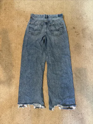 American Eagle High Rise Medium Wash Thrashed Hem Baggy Wide Leg Jeans Size 6 thumbnail 3