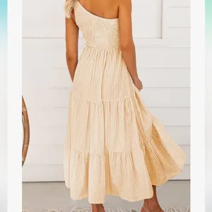 One shoulder smocked maxi dress Orange thumbnail 8