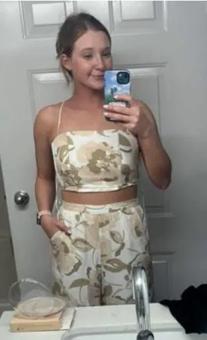2 piece floral set Multiple Size M thumbnail 1