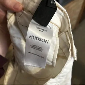 RTR HUDSON High-Rise Welt Pocket Cargo Wide Leg Jean White/Cream Women’s Size 25 thumbnail 8
